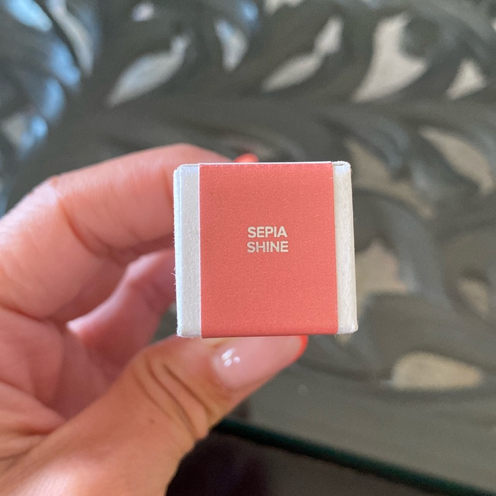 HausLabs lip lacquer
